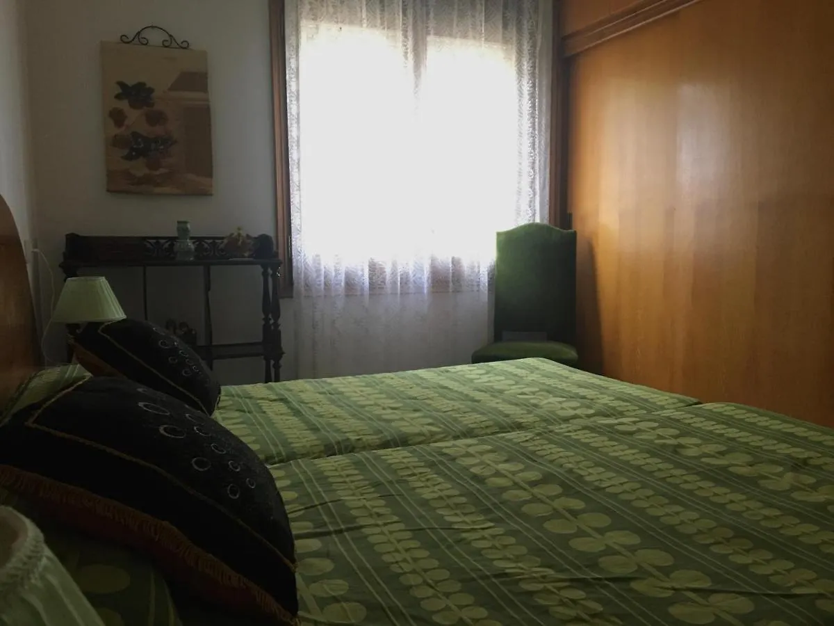 Hébergement de vacances Villa Casa amb jardí a poble de l'Alt Empordà à Vilaur