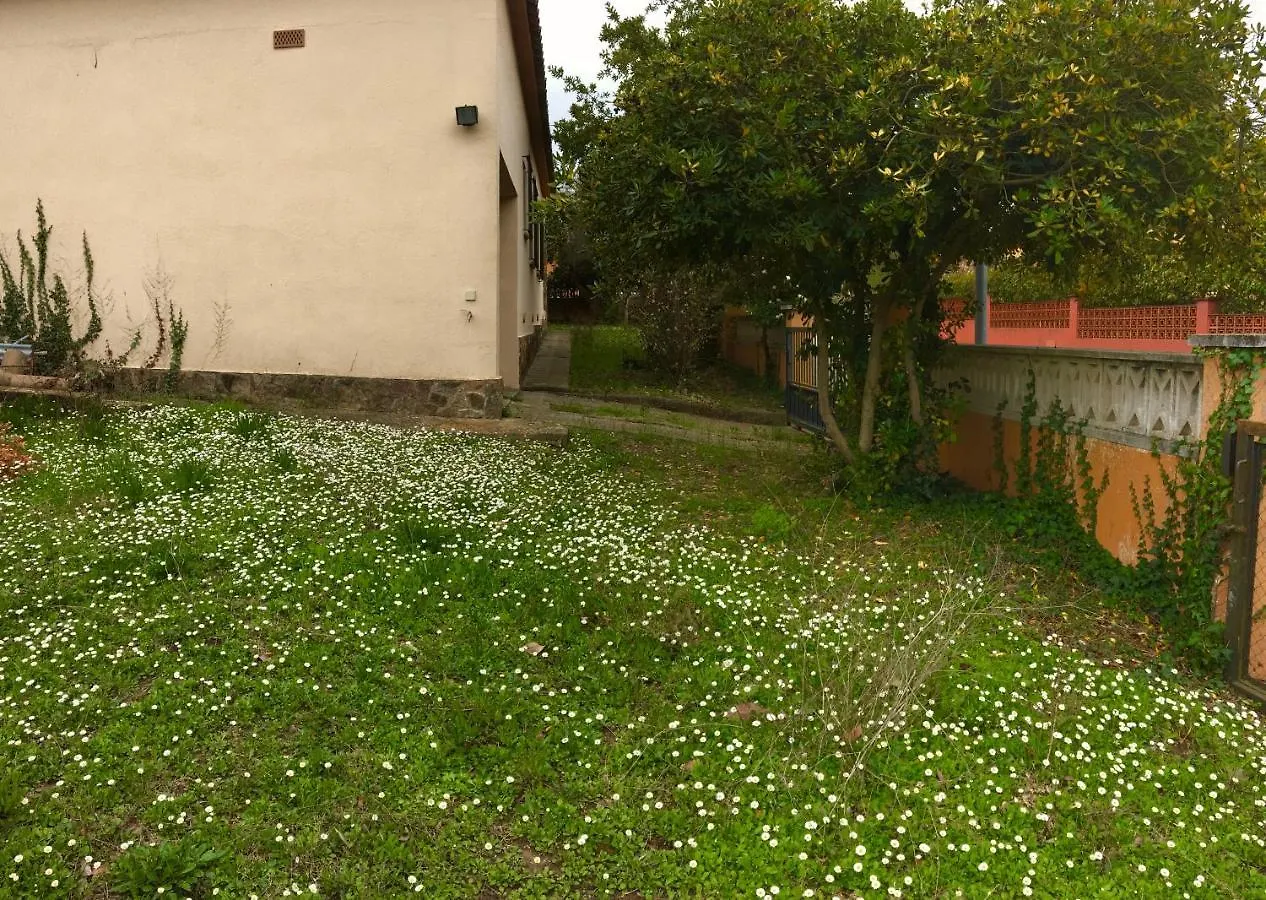 Villa Casa amb jardí a poble de l'Alt Empordà Vilaür