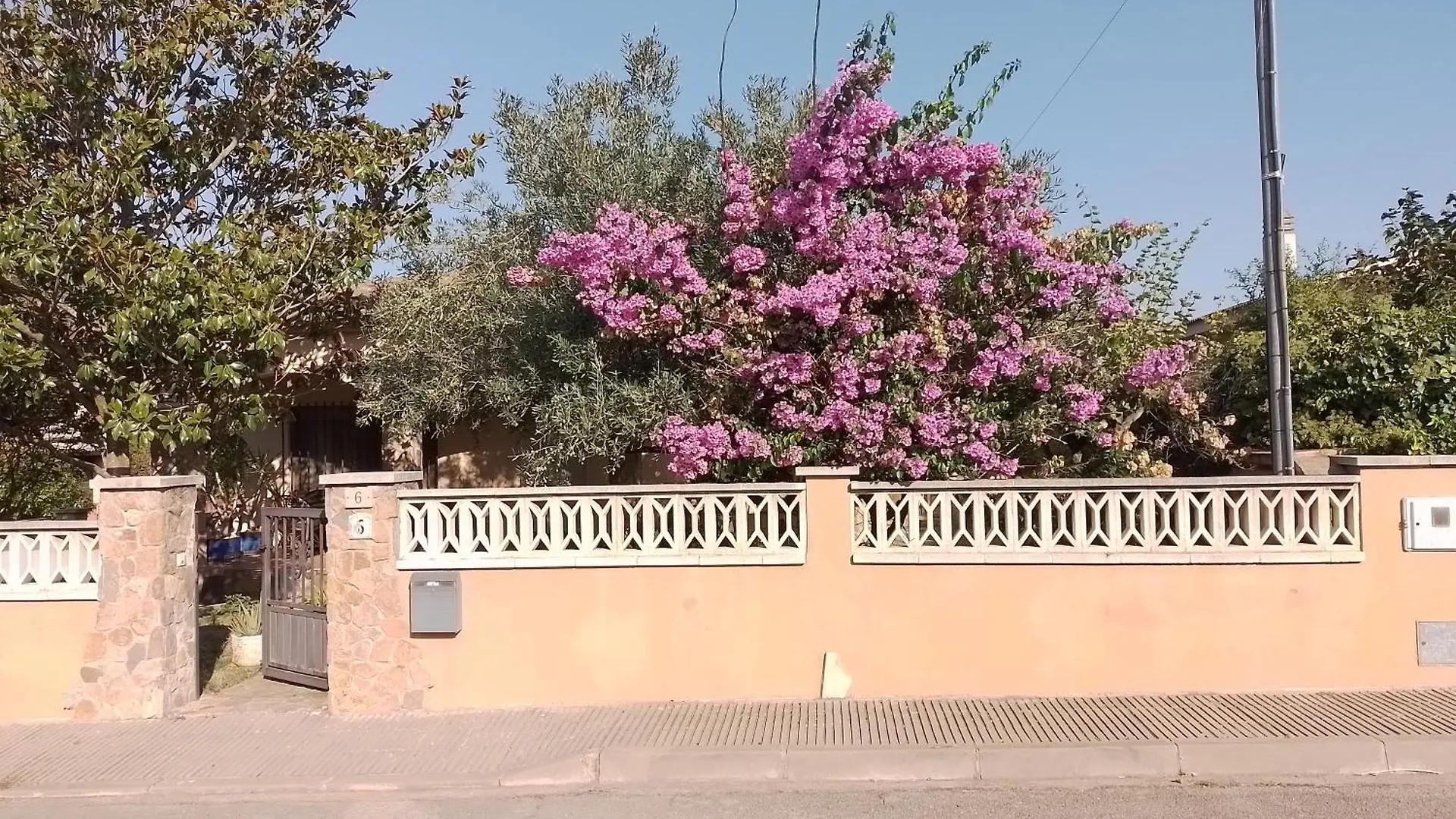 Villa Casa amb jardí a poble de l'Alt Empordà Vilaür