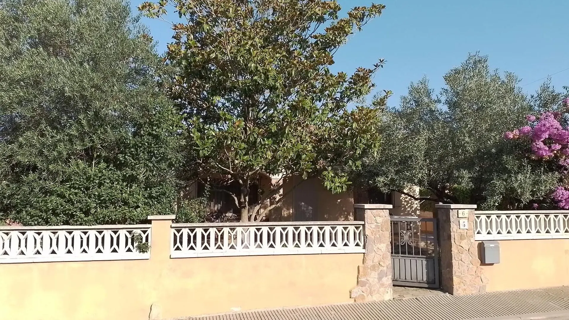 Villa Casa amb jardí a poble de l'Alt Empordà Vilaür  España